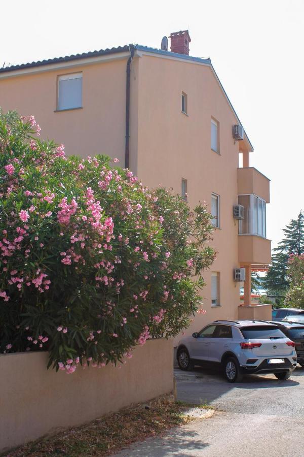 Apartment Loly Медулин Экстерьер фото